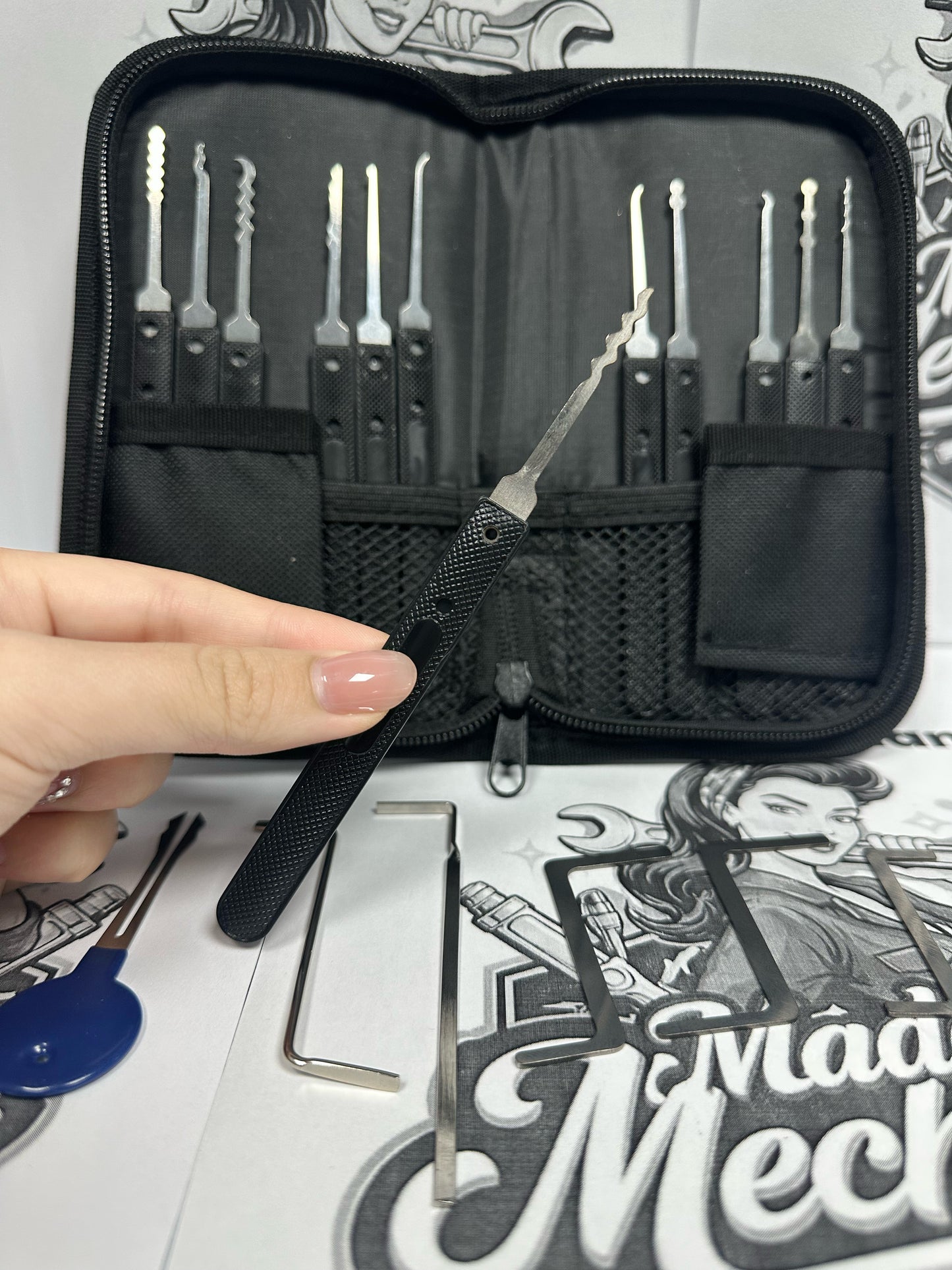 Beginner 18-piece lock pick set - transparent practice lock, picks and tension wrenches